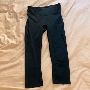 lululemon Run the Day Crop 17”